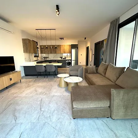 Lux Level 4 Penthouse Tower 206 Nicosia
