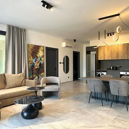 Apartment Lux Level 4 Penthouse Tower 206 *