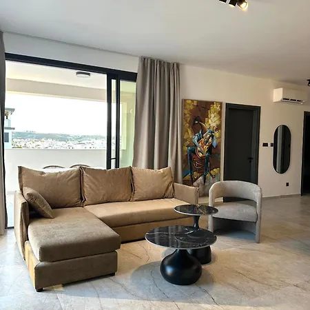 Lux Level 4 Penthouse Tower 206 Nicosia