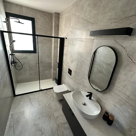 Lux Level 4 Penthouse Tower 206 Nicosia