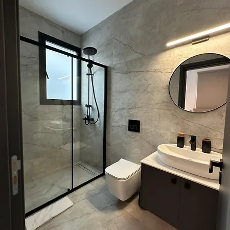 Apartment Lux Level 4 Penthouse Tower 206 *