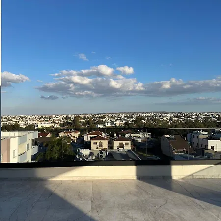 Apartment Lux Level 4 Penthouse Tower 206